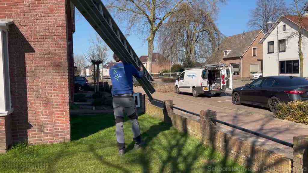 Schoorsteen onderhoud Oud-Beijerland ladder bus